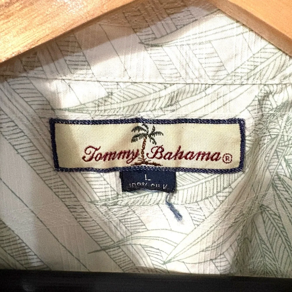 Tommy Bahama Men's Light Green Leaf Pattern Shirt - Picture 3 of 5